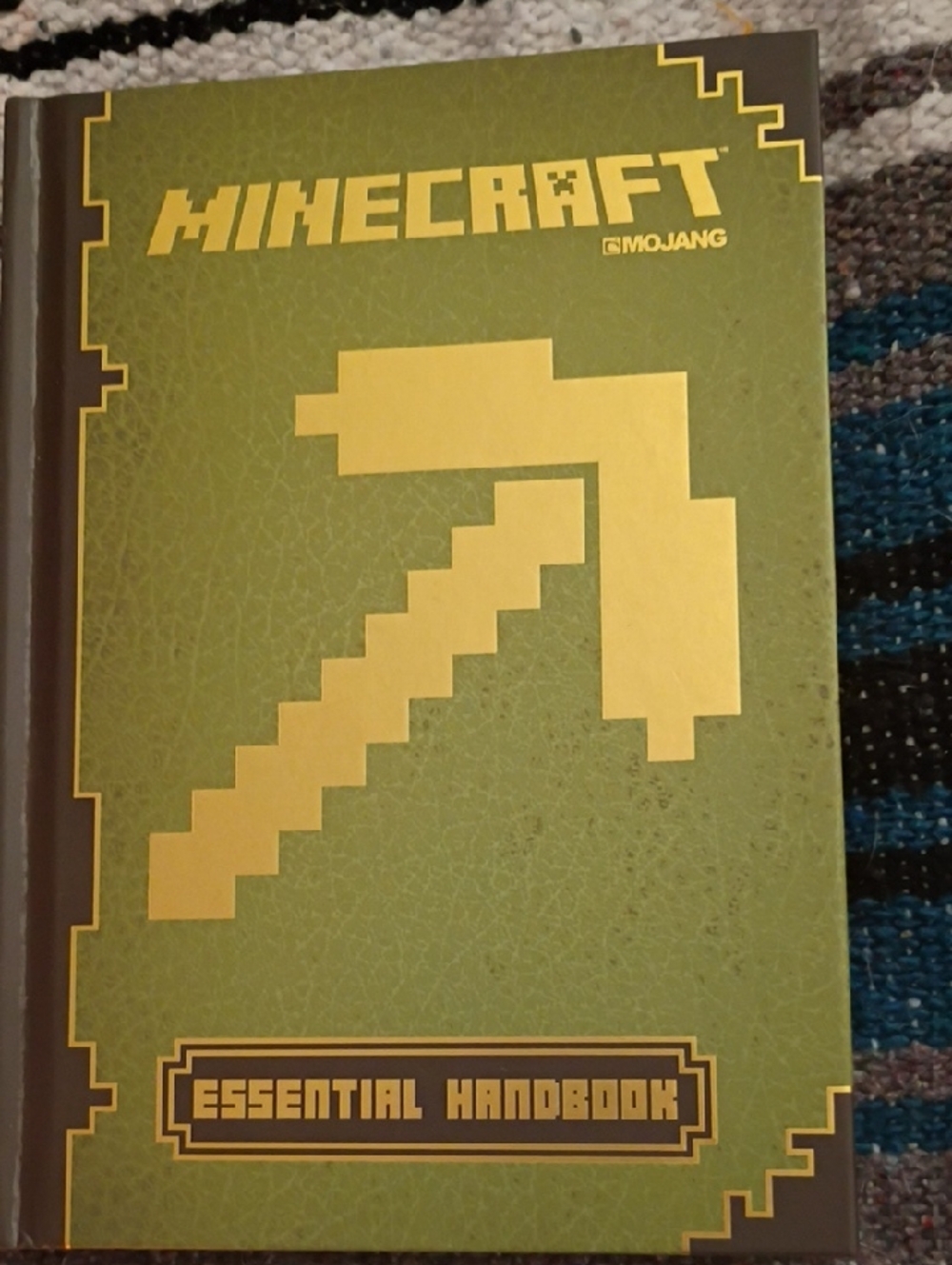 Minecraft:The Complete Handbook Collection - Picture 4 of 9